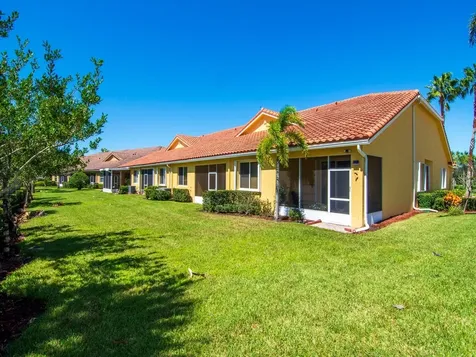 6305 Oxford Circle Vero Beach FL 32966