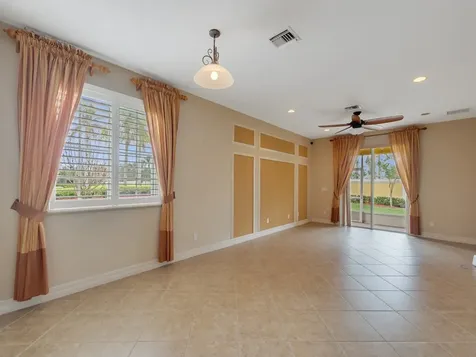 6305 Oxford Circle Vero Beach FL 32966