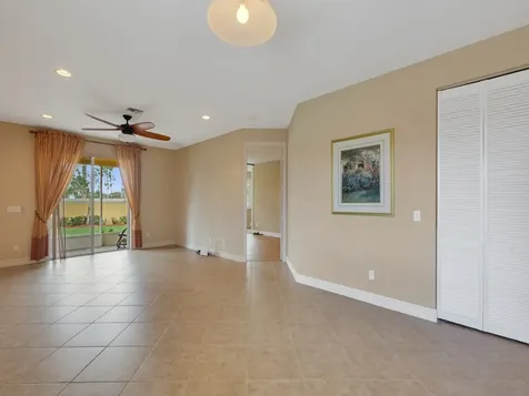 6305 Oxford Circle Vero Beach FL 32966