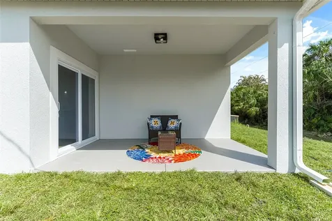 8646 100th Avenue Vero Beach FL 32967