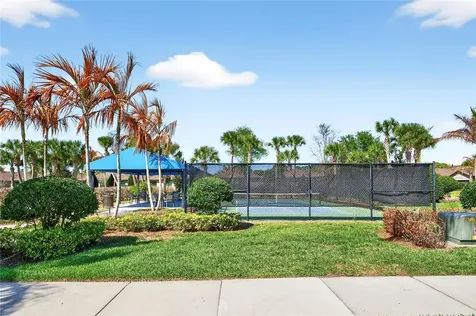 4615 Iron Street Vero Beach FL 32967