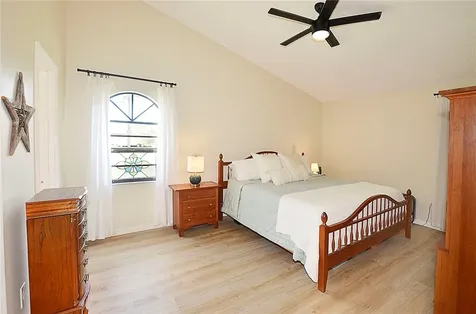 381 Main Street Sebastian FL 32958