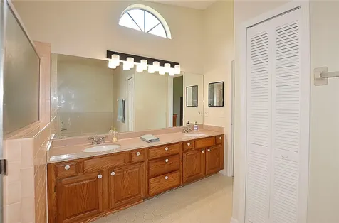 381 Main Street Sebastian FL 32958