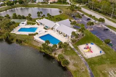 621 24th Street SW Vero Beach FL 32962