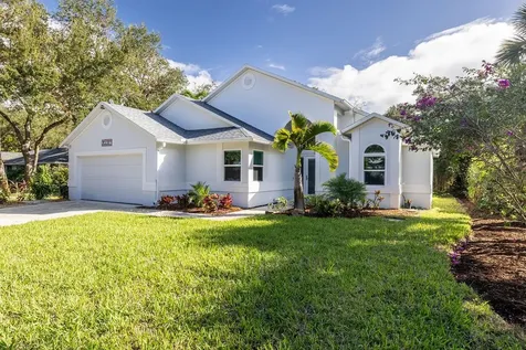 9330 Seagrape Drive Vero Beach FL 32963