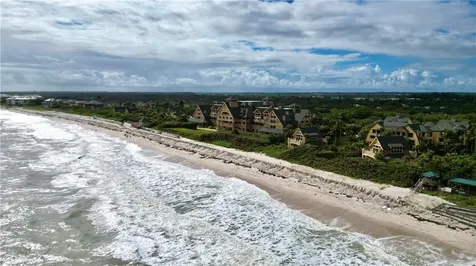 9330 Seagrape Drive Vero Beach FL 32963