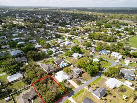857 Beard Avenue Sebastian FL 32958
