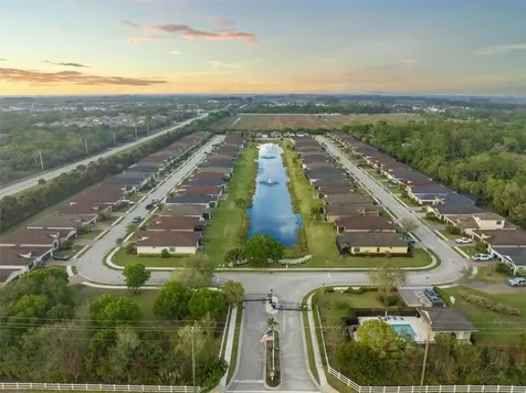 1645 Willows Square Vero Beach FL 32966