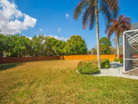 4045 62nd Avenue Vero Beach FL 32966