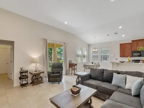 1460 Caddy Court Vero Beach FL 32966