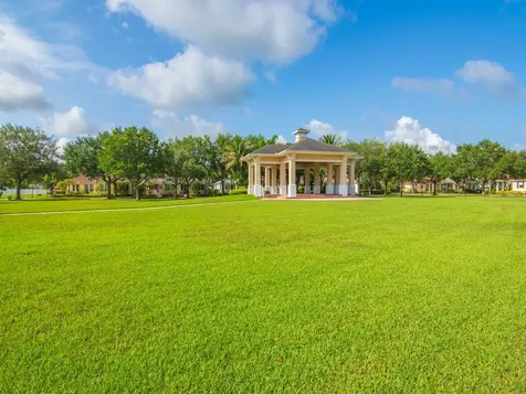 1460 Caddy Court Vero Beach FL 32966