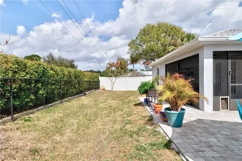 591 High Hawk Circle Vero Beach FL 32962
