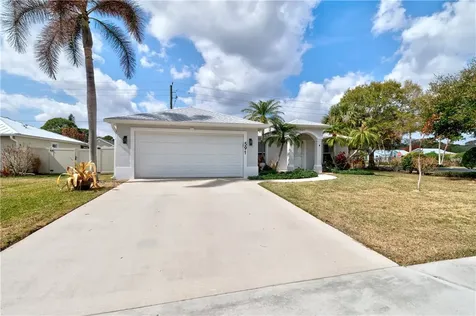 591 High Hawk Circle Vero Beach FL 32962