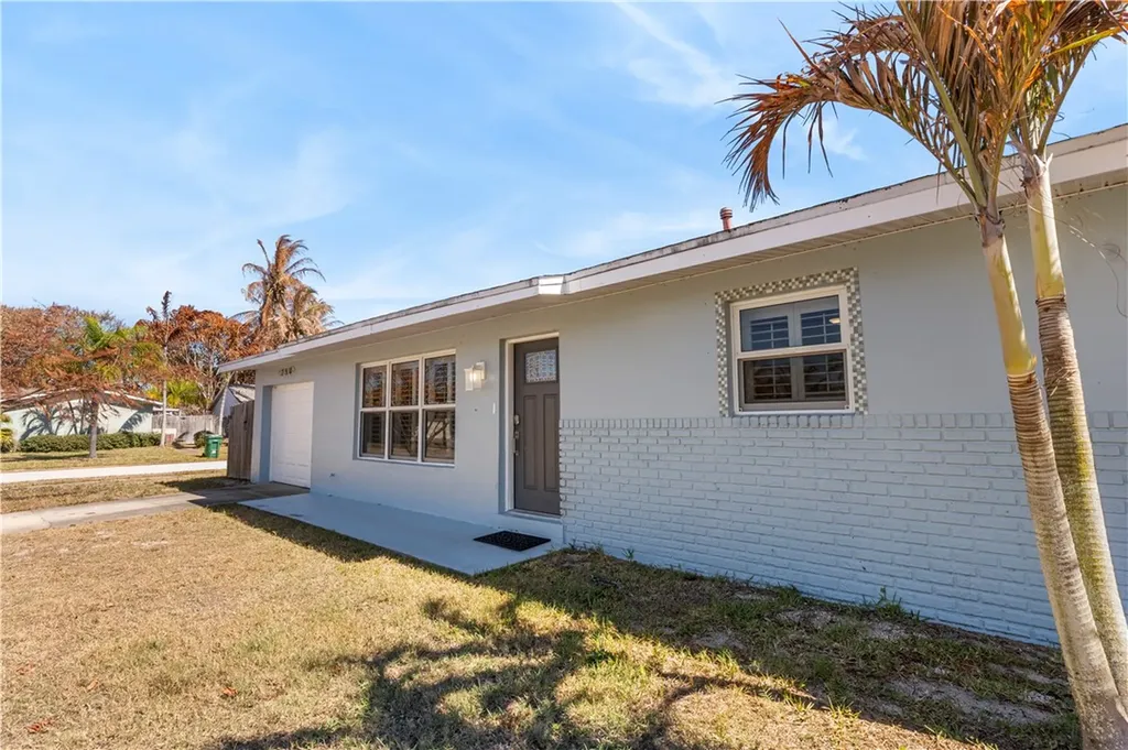 250 Harbour Drive E Indian Harbour Beach FL 32937