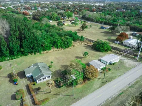 2840 41st Street Vero Beach FL 32967