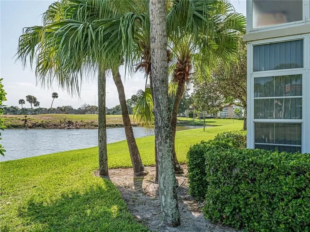 34 Vista Gardens Trail Vero Beach FL 32962