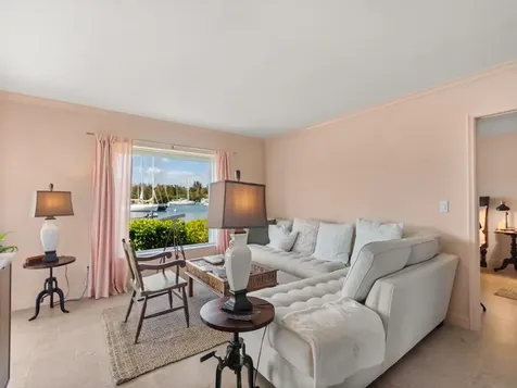 200 Greytwig Road Vero Beach FL 32963