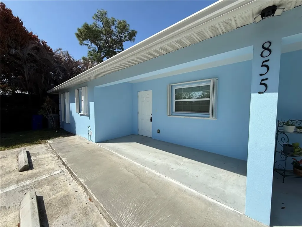 855 6th Avenue Vero Beach FL 32960