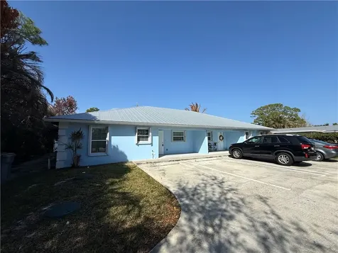 855 6th Avenue Vero Beach FL 32960