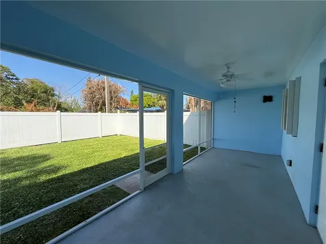 855 6th Avenue Vero Beach FL 32960