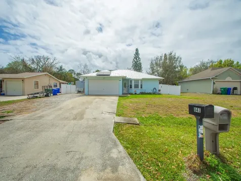 841 Tarpon Avenue Sebastian FL 32958