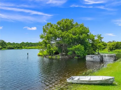 5051 Tozour Road Fort Pierce FL 34946