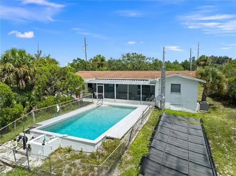 5051 Tozour Road Fort Pierce FL 34946