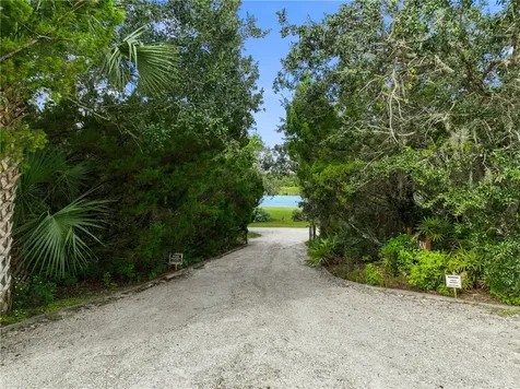 5051 Tozour Road Fort Pierce FL 34946