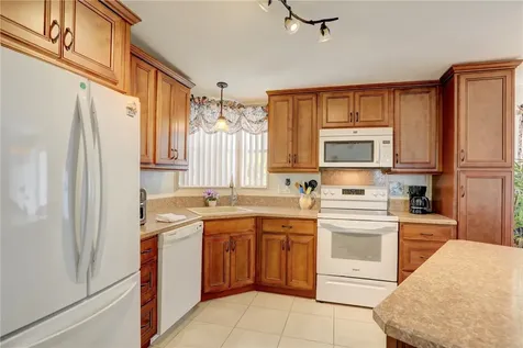 7698 Fox Hunter Circle Micco FL 32976