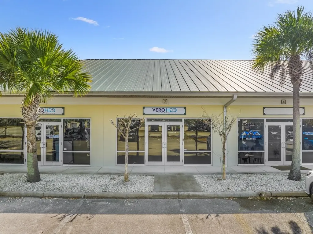9015 Americana Road Vero Beach FL 32966