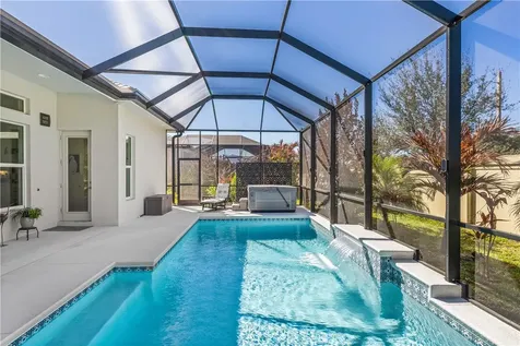 5733 Bent Pine Square Vero Beach FL 32967