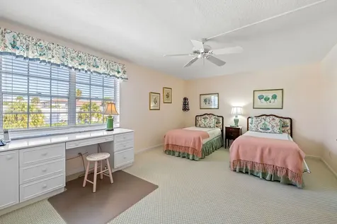 2820 Cardinal Drive Vero Beach FL 32963