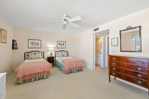 2820 Cardinal Drive Vero Beach FL 32963