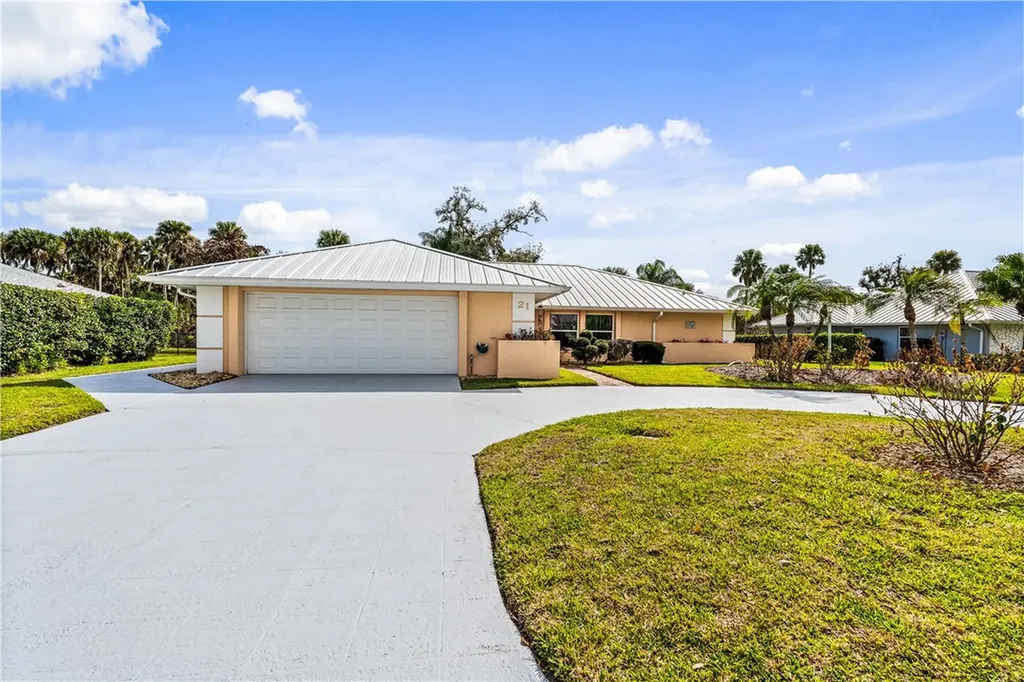 21 Forest Park Drive Vero Beach FL 32962