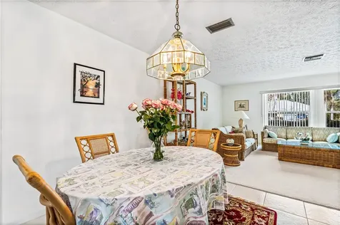 21 Forest Park Drive Vero Beach FL 32962