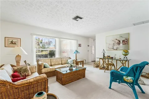 21 Forest Park Drive Vero Beach FL 32962