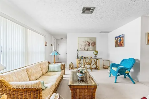 21 Forest Park Drive Vero Beach FL 32962