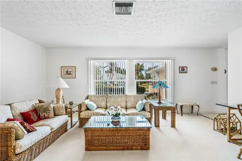 21 Forest Park Drive Vero Beach FL 32962