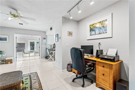 21 Forest Park Drive Vero Beach FL 32962
