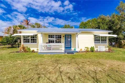 2746 1st Street Vero Beach FL 32968