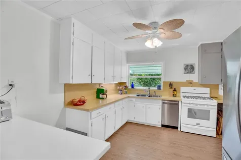 2746 1st Street Vero Beach FL 32968