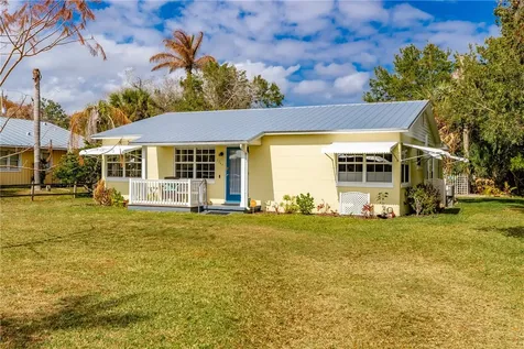 2746 1st Street Vero Beach FL 32968