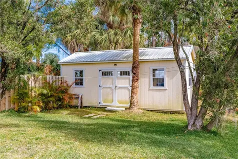 2746 1st Street Vero Beach FL 32968