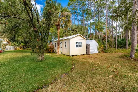 2746 1st Street Vero Beach FL 32968