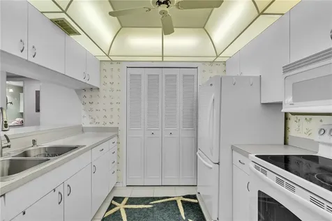 25 Plantation Drive Vero Beach FL 32966
