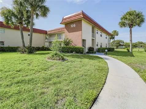 106 Spring Lake Court Vero Beach FL 32962