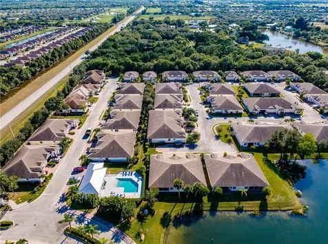 1850 Oak Grove Court Vero Beach FL 32966