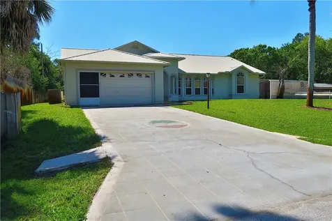 686 Caravan Terrace Sebastian FL 32958
