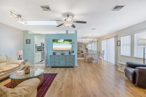 635 Centre Court SW Vero Beach FL 32962
