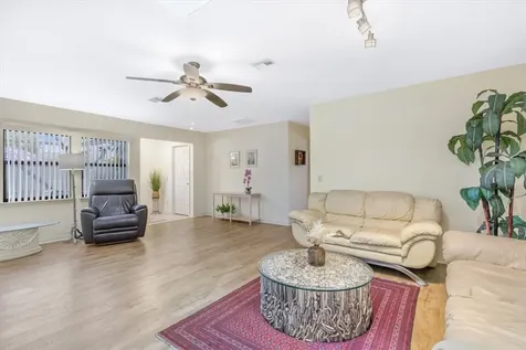 635 Centre Court SW Vero Beach FL 32962